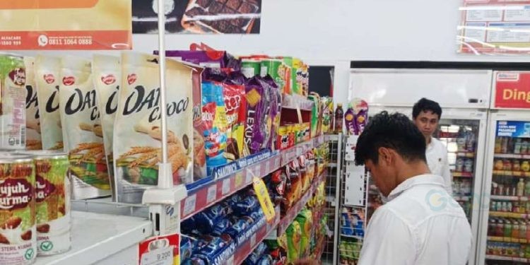 Kepolisian Daerah (Polda) Gorontalo melaksanakan pengecekan terhadap barang yang harganya tidak sesuai dengan harga barang display dan harga yang tertera di struk belanjaan.