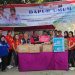 Alfamart Gorontalo ketika menyerahkan bantuan bahan makanan ke posko penanganan korban angin puting beliung di Desa Pentadio Timur, Kecamatan Telaga Biru, Kabupaten Gorontalo.(foto Hervi)