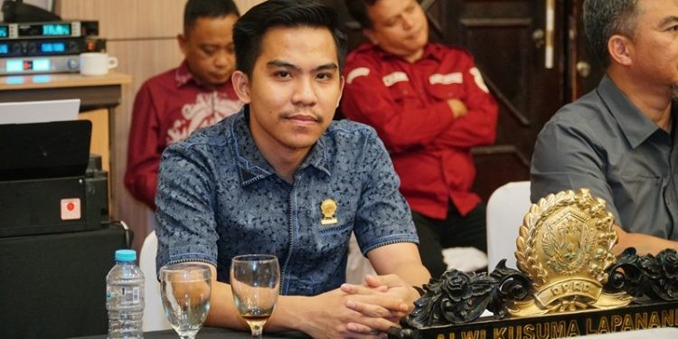 Anggota DPRD Kota Gorontalo Alwi Lapananda