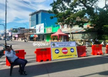Uji coba sistem satu arah oleh Dinas Perhubungan Kota Gorontalo. (foto putra/gopos)