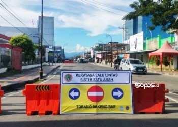 Pemerintah melaksanakan sistem rekayasa lalulintas sistem satu arah di 2 titik di Kota Gorontalo mulai Kamis 1-5-2025.
