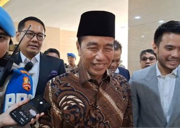 Presiden Ke-7 RI Joko Widodo penuhi panggilan Bareskrim Polri untuk memberikan klarifikasi terkait laporan soal ijazahnya, Selasa (20/5/2025). (ANTARA/Fianda Sjofjan Rassat)