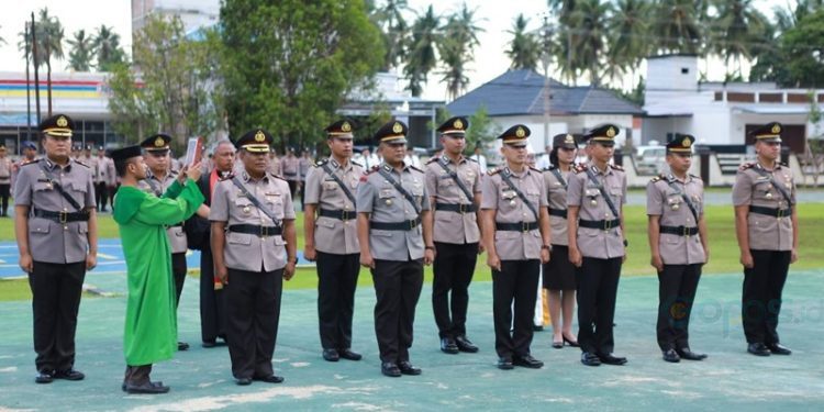 Prosesi sertijab di halaman Polres Pohuwato.(Foto Polda)