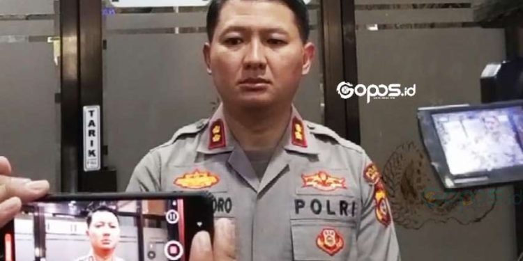 Kapolres Bone Bolango, AKBP Supriantoro saat diwawancarai awak media.