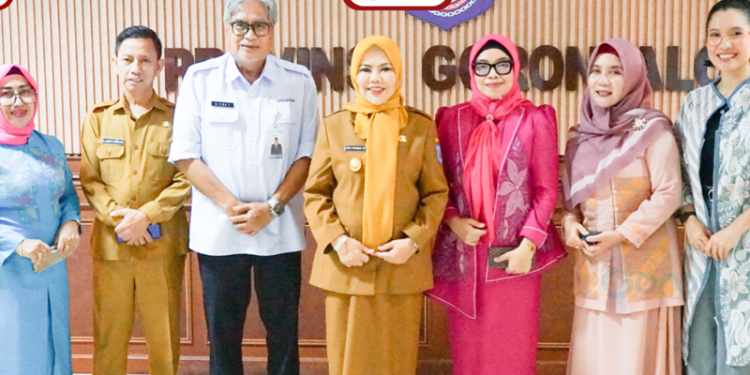 Audiensi Wakil Gubernur Gorontalo Idah Syahidah Rusli Habibie bersama Kepala BKKBN Tino Tandaju dan Rektor UNBITA Gorontalo Ellys Rachman sehubungan persiapan peringatan Harganas 2025 yang digelar bulan Juli mendatang.