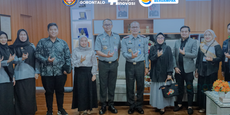 Rektor UNBITA Gorontalo, Ellys Rachman bersama jajaran Fakultas Hukum saat audiensi dengan Kakanwil Kemenkumham Provinsi Gorontalo, Pagar Butar Butar.