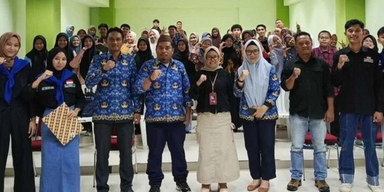 Seminar Kebencanaan yang diinisiasi MAPALA CAGAR bekerjasama dengan BPBD Bone Bolango.