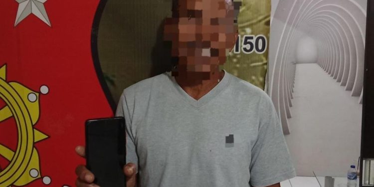 Pelaku yang diamankan Tim Rajawali Polresta Gorontalo Kota. (foto.istimewa)