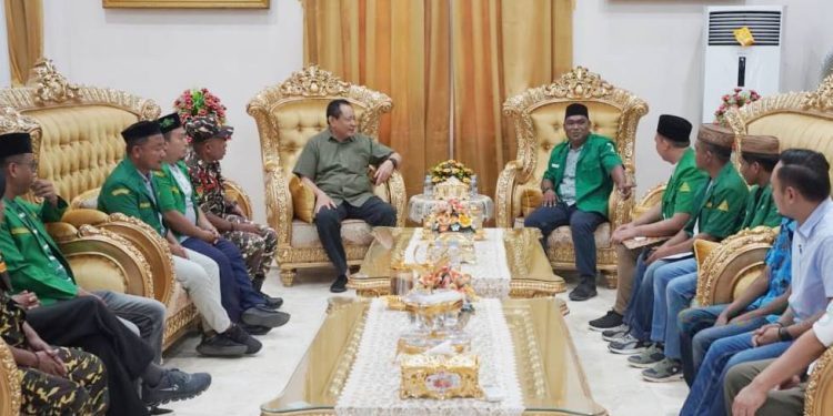 n Ketua PW GP Ansor Gorontalo Zulkarnain Ahmad saat audiens bersama Gubernur Gorontalo Gusnar Ismail, Kamis (29/5/2025) kemarin di rumah dinas Gubernur Gorontalo.