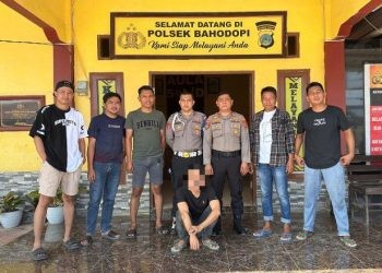 Tersangka HP saat diamankan di Polsek Bahodopi, Morowali, Sulteng.(istimewa)