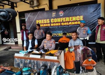 Kapolres Bone Bolango berhasil meringkus tersangka spesialis pencurian di rumah warga yakni FRM dan CEW.