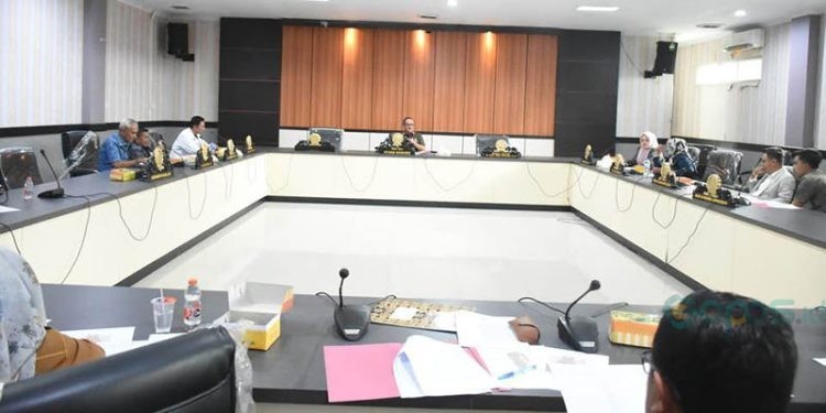 DPRD Kota Gorontalo resmi menyepakati agenda pembahasan rancangan Kebijakan Umum Perubahan Anggaran (KUPA) dan Prioritas Plafon Anggaran Sementara (PPAS) untuk perubahan APBD tahun anggaran 2025.