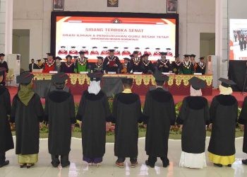 Pengukuhan 11 Guru Besar dalam Sidang Senat Terbuka UNG