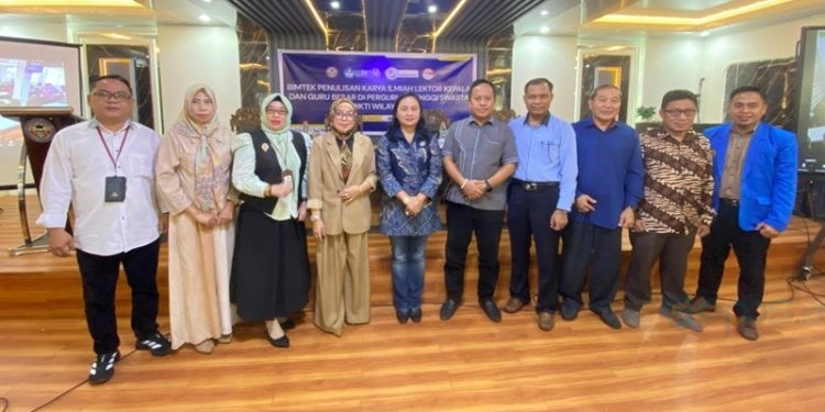 UNBITA Gorontalo bekerjasama dengan LLDIKTI Wilayan XVI menggelar Bimtek Penulisan Ilmiah untuk Lektor Kepala dan Guru Besar PTS, Senin (16/6/2025).