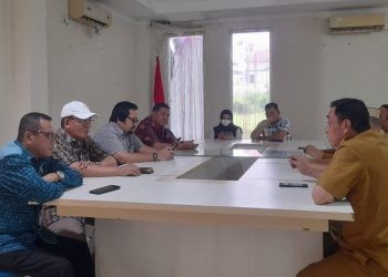Reses masa sidang tahun anggaran 2025 di Disdikpora Provinsi Gorontalo, Dapil Gorontalo 1, di Dinas Perindustrian, Perdagangan, dan Koperasi (Perindakop), Provinsi Gorontalo. (foto.isno/gopos)