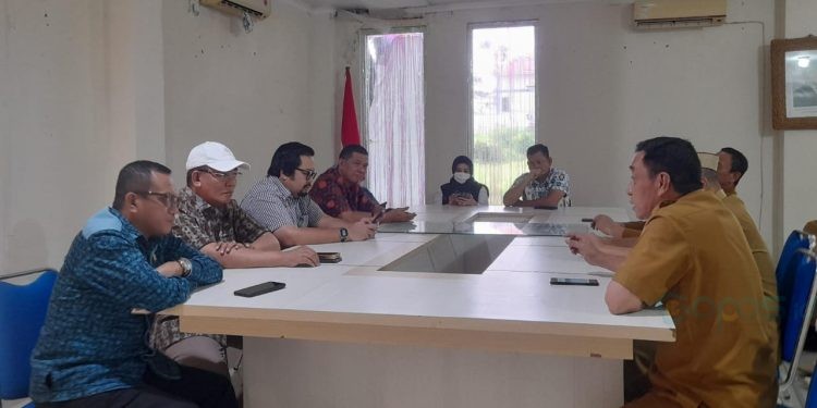 Reses masa sidang tahun anggaran 2025 di Disdikpora Provinsi Gorontalo, Dapil Gorontalo 1, di Dinas Perindustrian, Perdagangan, dan Koperasi (Perindakop), Provinsi Gorontalo. (foto.isno/gopos)