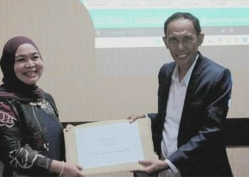 Prof.Dr.Arten Mobonggi,S.Ag.,M.Pd saat mendaftar calon rektor IAIN Sultan Amai Gorontalo-f.ist