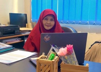 Dekan Fakultas Tekhnik dan Kesehatan Unbita, Nini A Kiay Demak (Rama/Gopos)