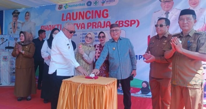 Peluncuran program Bhakti Satya Praja (BSP) oleh Bupati Gorontalo, Sofyan Ouhi bersama Wakil Bupati Gorontalo, Tony Junus, selasa (22/07/25). (Foto: Istimewa)