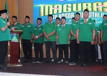 Sekretaris PP GP Ansor, H Rifqi Mubarok bertindak membacakan Surat Keputusan PP GP Ansor tentang pengesahan susunan kepengurusan baru.