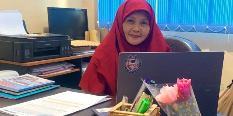 Dekan Fakultas Tekhnik dan Kesehatan UNBITA Gorontalo, Nini A Kiay Demak. (Rama/Gopos)