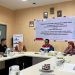 penandatanganan kerja sama antara AFT Hasanuddin dan Badan Gizi Nasional, yang berlangsung di ruang rapat AFT Hasanuddin pada Jumat (18/7). Hadir dalam acara tersebut Aviation Fuel Terminal Manager Hasanuddin Andreas Yanuar Arinawan, Direktur Wilayah III Badan Gizi Nasional Enny Indarty, S.STP, M.Si, Ketua Kelompok Ternak Laleng Kassie, Maryama, serta jajaran manajemen dan karyawan Pertamina.