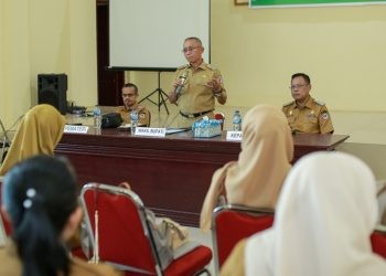 Wakil Bupati Pohuwato, Iwan Adam, memberikan sambutan kegiatan PUSRA, berlangsung di ruan rapat gunung pani, kantor Bupati Pohuwato, Senin (14/07/2025) (Razak Prokopim Pohuwato)
