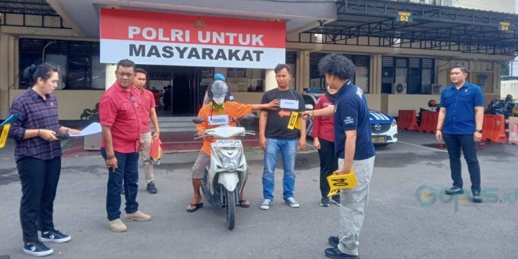 Reka ulang UH yang nekat melakukan aksi begal payudara