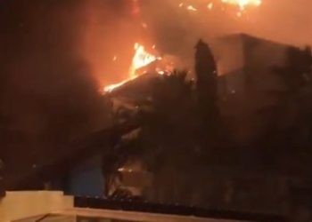 Kebakaran melanda gedung DPRD Makassar