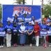 Penyerahan hadiah bagi para finisher 11-20 dalam lomba lari Merdeka Run 8K di Limboto, Kabupaten Gorontalo