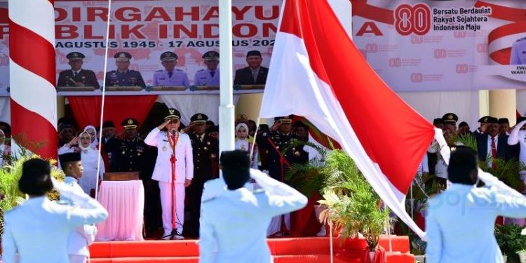 Kenaikan Bendera Merah Putih di Kabupaten Pohuwato, di Pimpin Langsung Bupati Pohuwato, Saipul Mbuinga, Minggu (17/08/2025) (Iwan Karim Prokopim Pohuwato)