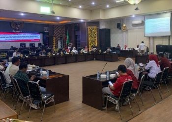Rapat Panitia Khusus bersama dengan OPD di Aula I Dekot Selasa (5/8/2025) (Rama/Gopos)