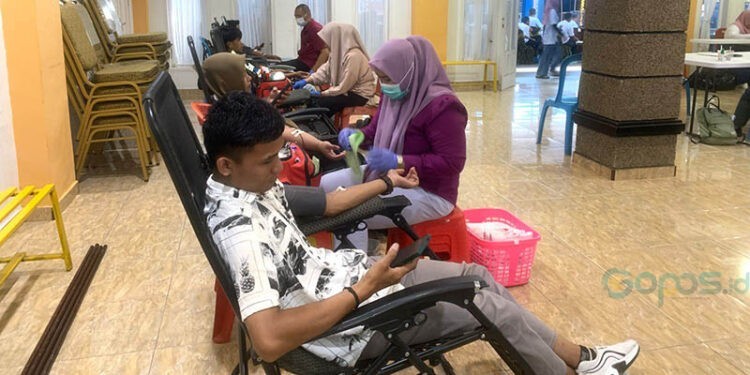 Kegiatan donor darah di lingkungan kampus UNBITA Gorontalo, Kamis (4/9/2025).