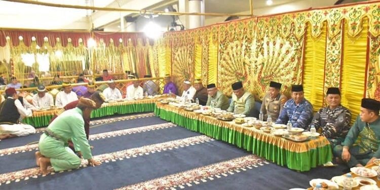 Pelaksanaan Maulid Nabi Muhammad SAW di Masjid Baiturahman Limboto, Kabupaten Gorontalo