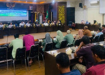 RDP di Aula I Dekot membahas terkait IPAL RS ALOE SABOE yang mencemari kualitas air 13 KK di lingkungan rumah sakit(Kamis/4/9/2025) (Rama/Gopos)