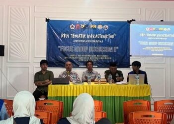 Mahasiswa Kuliah Kerja Nyata (KKN) Tematik Infrastruktur Universitas Negeri Gorontalo (UNG) kembali melaksanakan Focus Group Discussion (FGD) II di Kantor Desa Toto Selatan, Kecamatan Kabila, Kamis (11/9/2025).