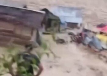 Tangkapan layar: Banjir yang melanda wilayah pertambangan tanpa izin di Alamotu, Desa Hulawa, Kecamatan Buntulia