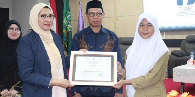 Milyam Kadirberhasil meraih penghargaan Best Paper dalam ajang Annual Conference of Islamic Economics and Business (ALCISEB) 2025.