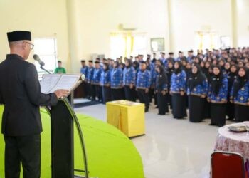 Wakil Bupati Pohuwato, Iwan Adam, lantik 412 PPPK, berlangsung di Gedung Panua, Kamis (02/10/2025) (Iwan Karim Prokopim Pohuwato)