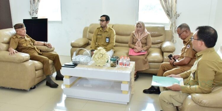 Bupati Pohuwato, Saipul Mbuinga, didampingi Wakil Bupati, Iwan Adam, menerima kunjungan BPOM Gorontalo, Selasa (18/11/2025) (Iwan Karim Prokopim Pohuwato)
