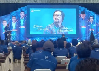 Ketua DPD Partai Demokrat Gorontalo, Erwinsyah Ismail, turut menyuarakan pembangunan jalan Pinogu pada Rakerda DPD Partai Demokrat Gorontalo, Rabu (12/11/2025).(hasan/gopos)