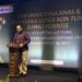 Gubernur Gusnar Ismail saat memberikan sambutan pada kegiatan Peresmian Zona Khas dan Kawasan Kuliner Non Tunai Danau Perintis serta Kick Off Festival Maleo Menuju Gorontalo sebagai Destinasi Pariwisata Ramah Muslim, Selasa (4/11/2025). (Foto Indra/Gopos)