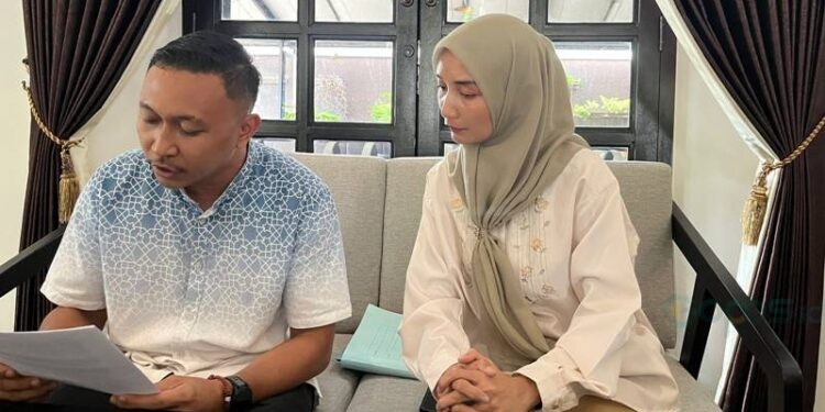 PT Annahal Abadi Bersama, Mohammad Eka Putra Alimti ketika memberikan keterangan pers.