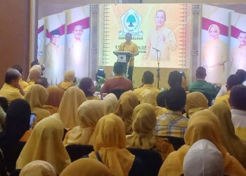 Plt Ketua DPD II Golkar Kota Gorontalo, Fikram Salilama, memberikan sambutan pada pembukaan Musda Golkar Kota Gorontalo, Kamis (18/12/2025).(hasan/gopos)