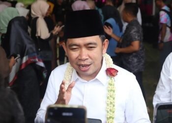 Bupati Jember, Muhammad Fawait, diwawancarai media, Sabtu (27/12/2025).
