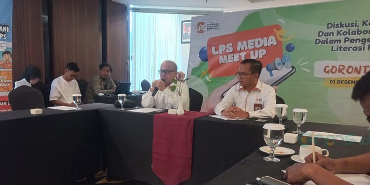 Kepala Perwakilan LPS III Wilayah Sulampua, Fuad Zaen, bersama Deputi Kepala Perwakilan LPS III, Prayitno Amigoro, pada LPS Media Meet Up di Hotel Aston, Kota Gorontalo, Senin (1/12/2025)
