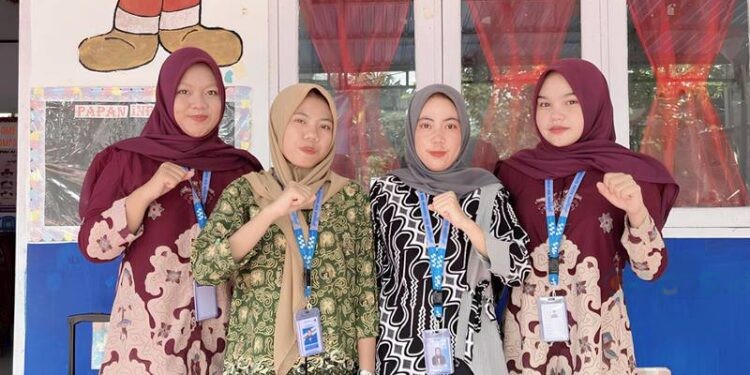 Penulis: Mira Pantuko, Syavira Amelia Saleh, Rizky Abd Malik, Fingkan Misilu