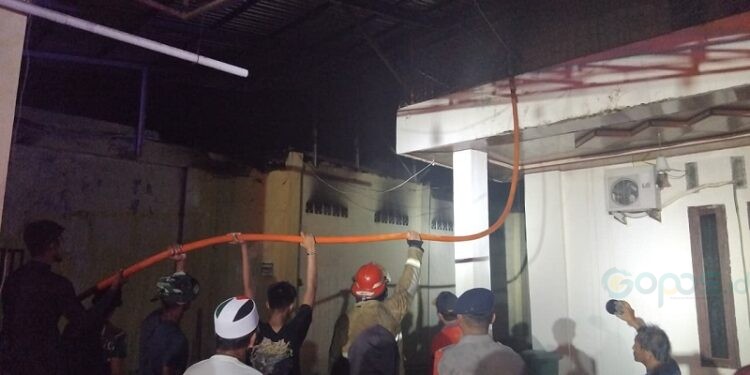 Kebakaran yang terjadi di Desa Isimu Selatan, Kecamatan Tibawa, Kabupaten Gorontalo.