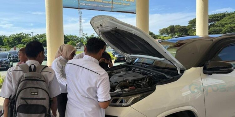 Pemeriksaan kendaraan dinas di lingkungan setda Pohuwato dan Setwan DPRD Pohuwato, Rabu (03/12/2025) (Istimewa)