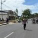 Kapolres Pohuwato, AKBP Busroni, turun langsung evakuasi korban kecelakaan di Marisa, Kamis (22/01/2026) (Istimewa)